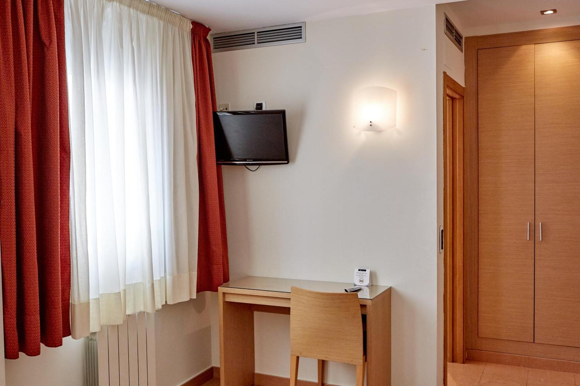 Hotel Dona Lola à Castellón de la Plana Extérieur photo